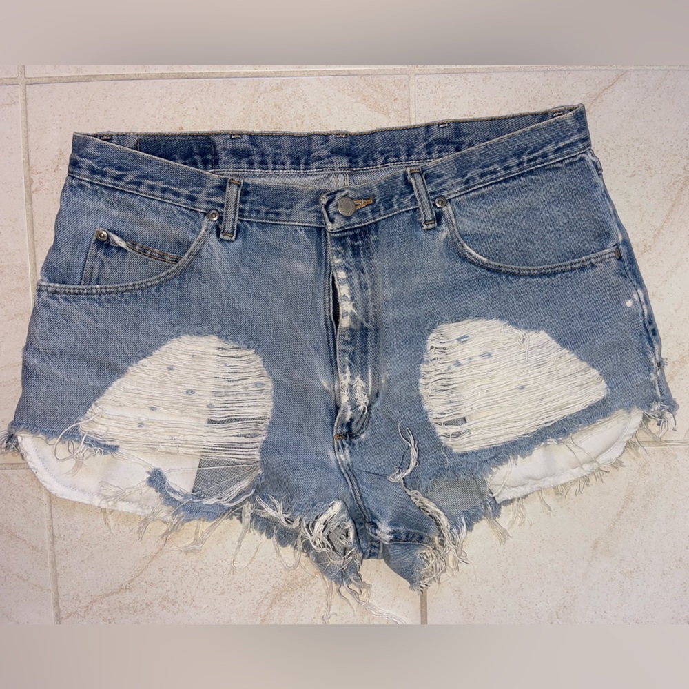 Vintage wrangler denim shorts, size 30, good condition